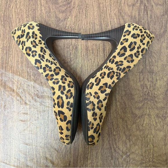 Liz Claiborne Leopard Cheetah Leather Heels Size 7.5 - Picture 8 of 14